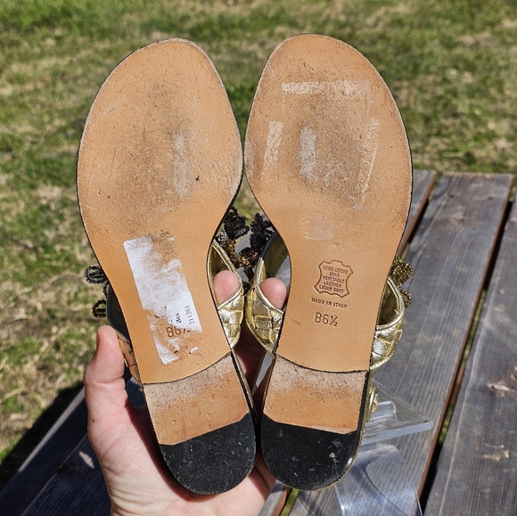 Bottega Veneta gold weave beaded floral sandals - Picture 2 of 7